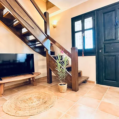 度假居 Doris Premium Home, Stylish Near Laganas By Mana Gers Mouzákion