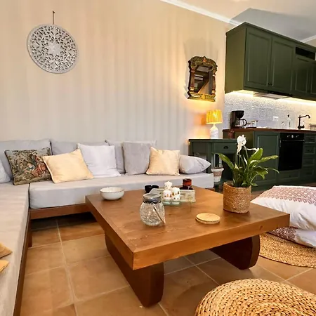 Doris Premium Home, Stylish Near Laganas By Mana Gers *